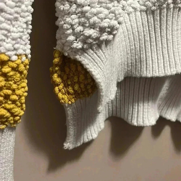 Sweater - Picture 2 of 5